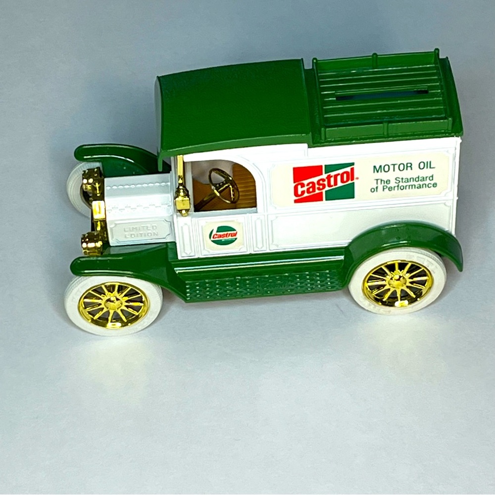Vintage Castrol Limited Edition, 1913 Model T Van Bank. New inbox.